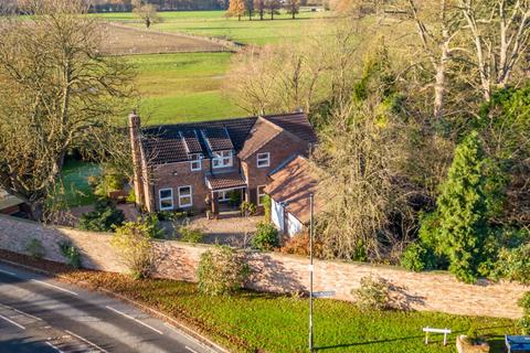 4 bedroom detached house for sale, The Old Village, Huntington, York