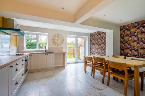 95 Anthea Drive, York, YO31 9DQ