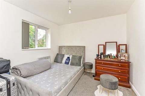 1 bedroom flat for sale, Kings Road, Petersfield, Hampshire