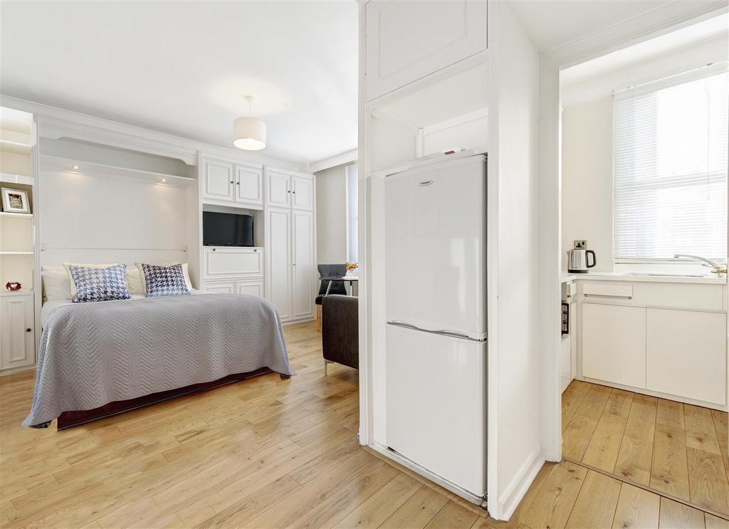 24 39 hill street 355103 kit2bed RGB EDIT.jpg