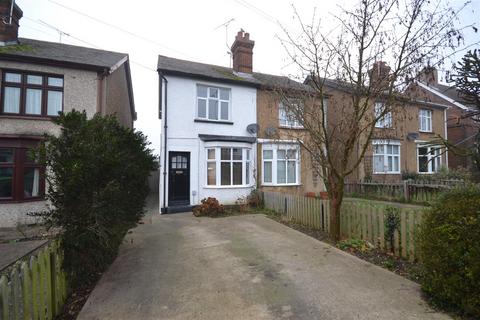 2 bedroom semi-detached house to rent, Station Road, Burnham-On-Crouch