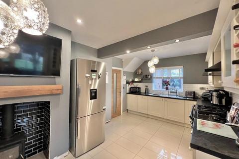 28 Brookhill Road, Darton, Barnsley, S75 5EN