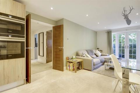 2 bedroom apartment for sale, Station Way, Buckhurst Hill IG9