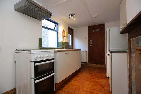 3 bedroom house to rent, Viaduct Road, Brighton