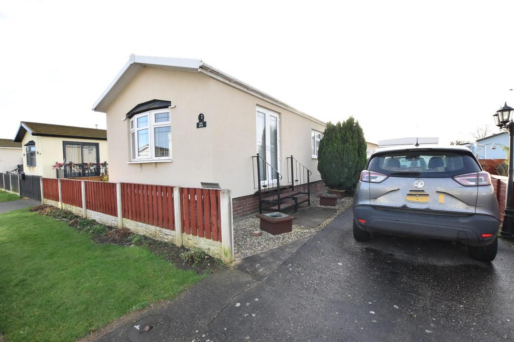 Ashfield Park, Scunthorpe 2 bed park home for sale £92,500