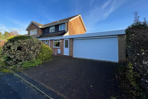 4 bedroom detached house for sale, Orchard Close, Hagley, Stourbridge