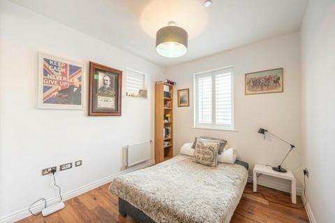 105 Morphou Road, London, NW7 1BG