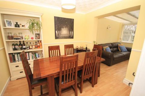 90 Stonegate Road, Bradford, BD10 8BU