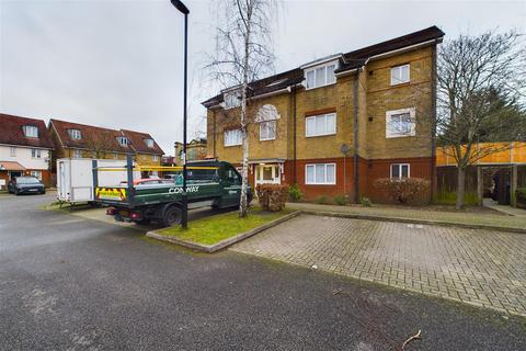 36 Reservoir Close, Thornton Heath, CR7 8FA