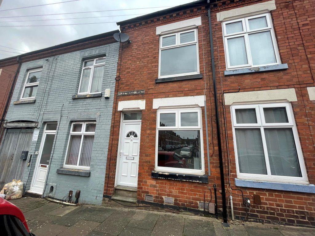 Fleetwood Road, Leicester 2 bed terraced house to rent £950 pcm (£219 pw)