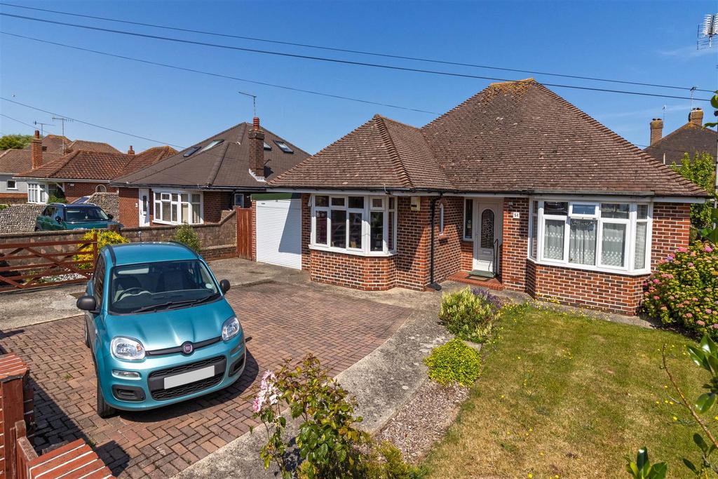 Rectory Road, Worthing 2 bed detached bungalow £400,000
