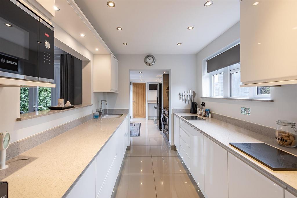Wallingford Walk, St Albans 3 bed semidetached house for sale £650,000