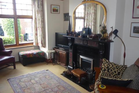 7 Beechcroft Road, Bushey, WD23 2JU