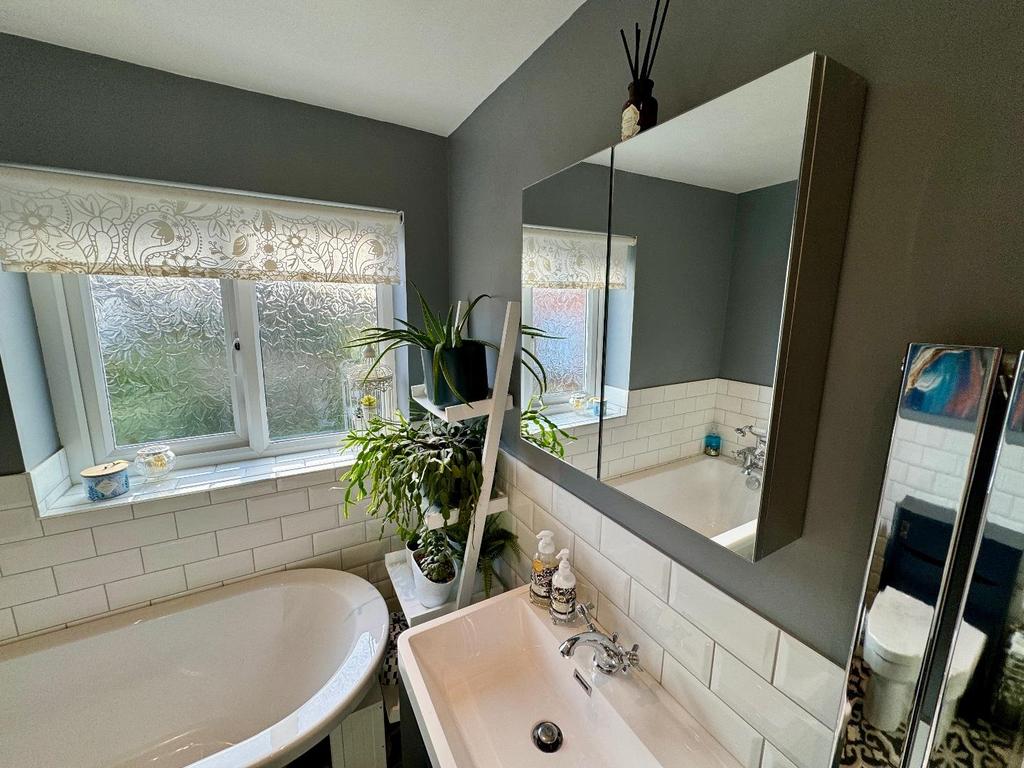 Bathroom/w.c.
