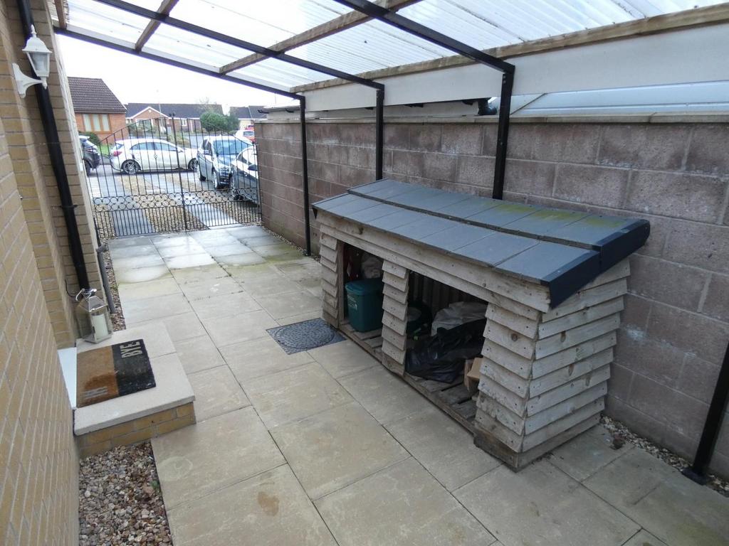 Driveway/Carport