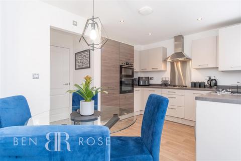 20 Foden Close, Farington, Leyland, PR25 3EF
