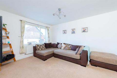 7 Exeter Close, Basingstoke, RG22 4PJ