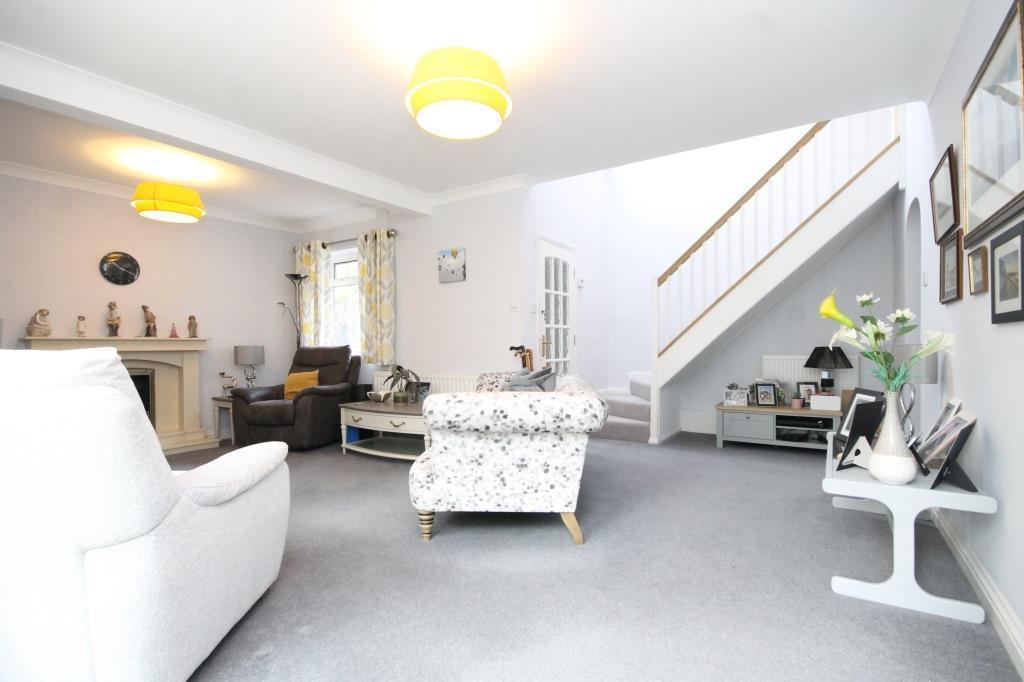 BARN MEADOW LANE, GREAT BOOKHAM, KT23 4 bed chalet for sale £660,000