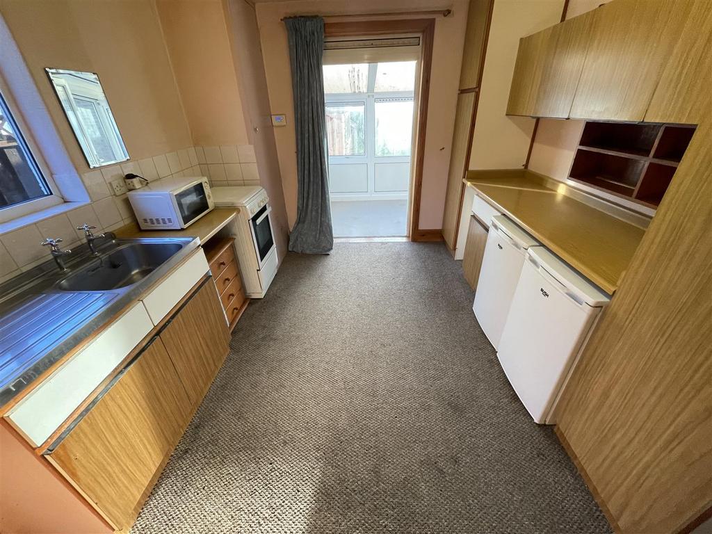 Old Hale Way, Hitchin 2 bed detached bungalow for sale £475,000