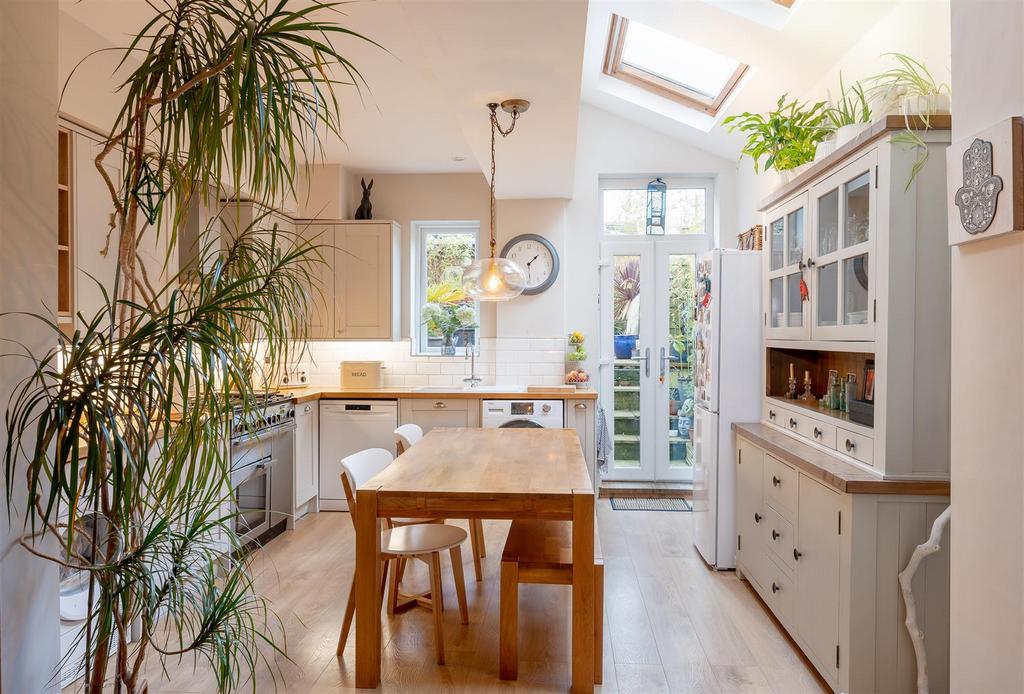 Albemarle Road, South Bank, York, YO23 1EP 3 bed terraced house for
