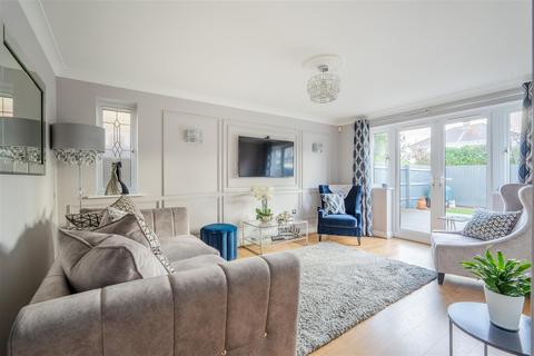 3 Badgers Holt, Bristol, BS14 9HL