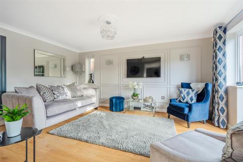 3 Badgers Holt, Bristol, BS14 9HL