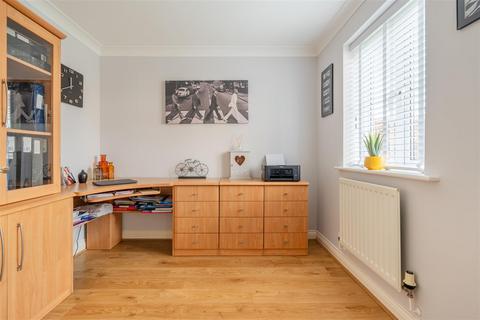 3 Badgers Holt, Bristol, BS14 9HL