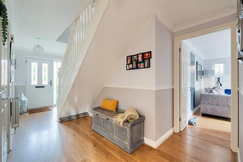 3 Badgers Holt, Bristol, BS14 9HL