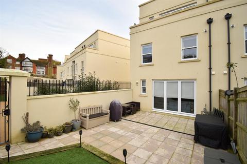 4 bedroom end of terrace house for sale - Archery Road, St. Leonards-On-Sea