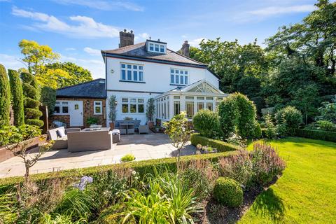 6 bedroom detached house for sale, Burdon Lane, Cheam