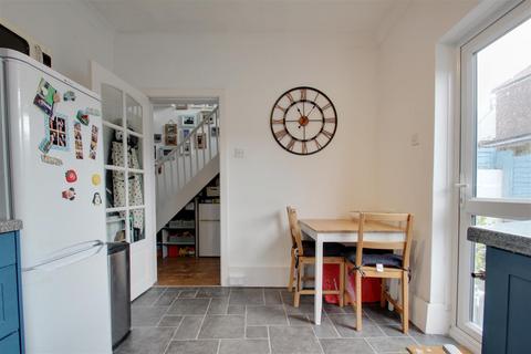 51 Cobden Road, Worthing, BN11 4BD