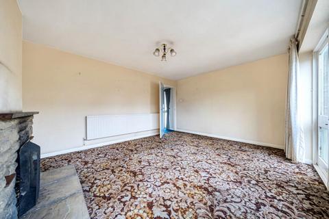 76 Colwell Drive, Witney, OX28 5NQ