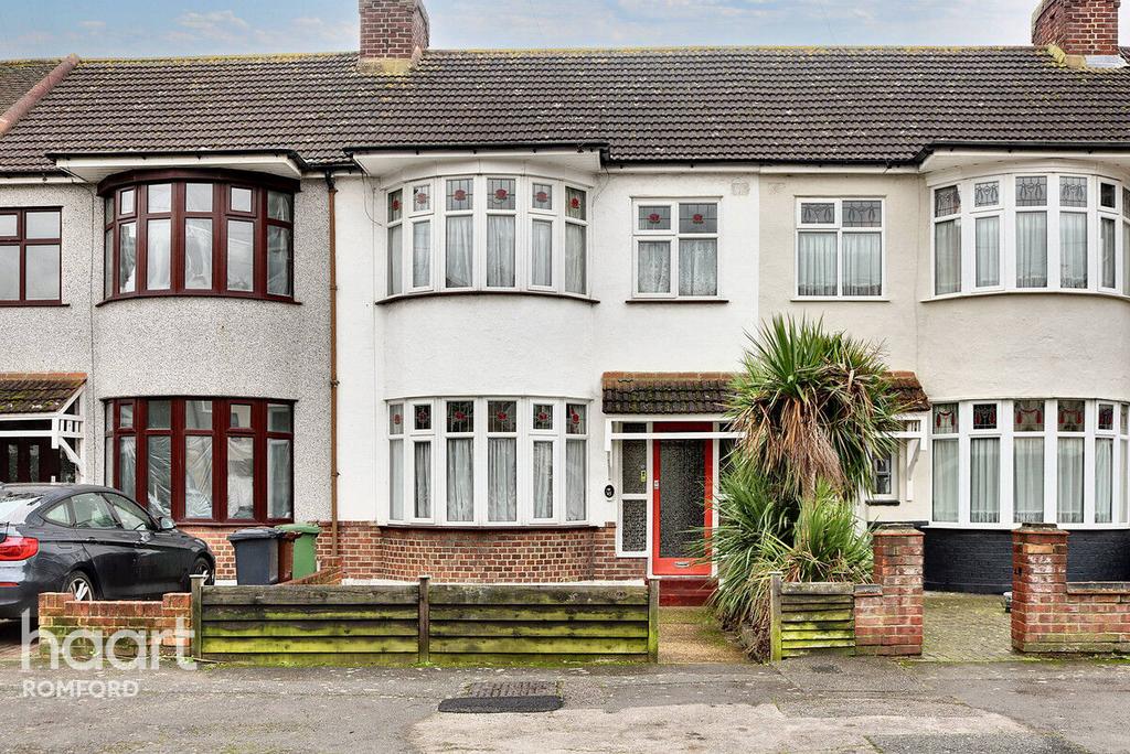Horace Avenue, Romford, RM7 0UP 3 bed terraced house £400,000