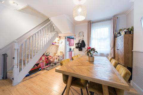 2 bedroom end of terrace house for sale - Winstanley Crescent, Ramsgate, CT11