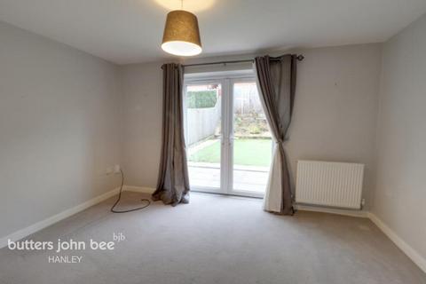 2 bedroom semi-detached house to rent, Commercial Road, Stoke-on-trent
