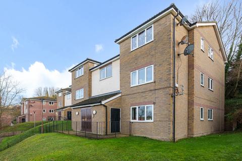 2 bedroom apartment for sale, Lingfield Close, High Wycombe