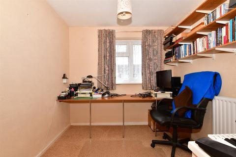 11 Charnock, Swanley, BR8 8NL