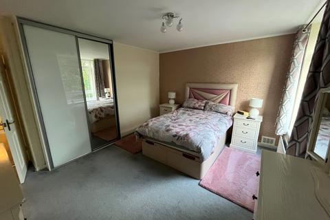 19, Amethyst Court Chelmscote Road, Solihull, B92 8BY