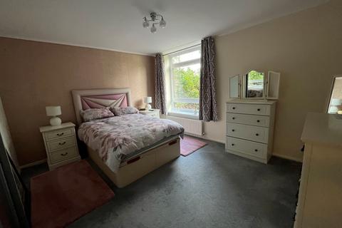 19, Amethyst Court Chelmscote Road, Solihull, B92 8BY
