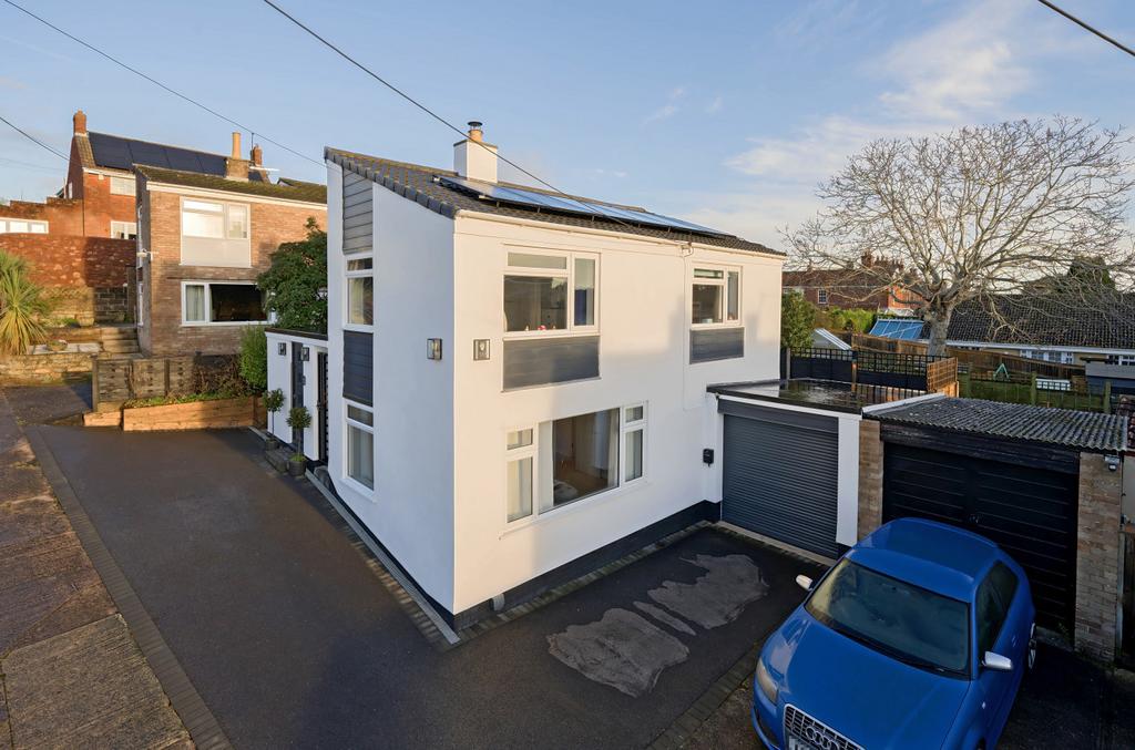 Cross View Rise, Wembdon, Bridgwater, TA6 3 bed house for sale £375,000