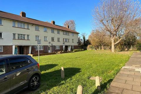 3 bedroom flat for sale - The Coppice, Yiewsley, West Drayton, ., UB7 8DS