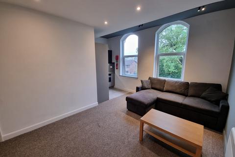 3 bedroom flat to rent, Heaton Road, M20 4PX