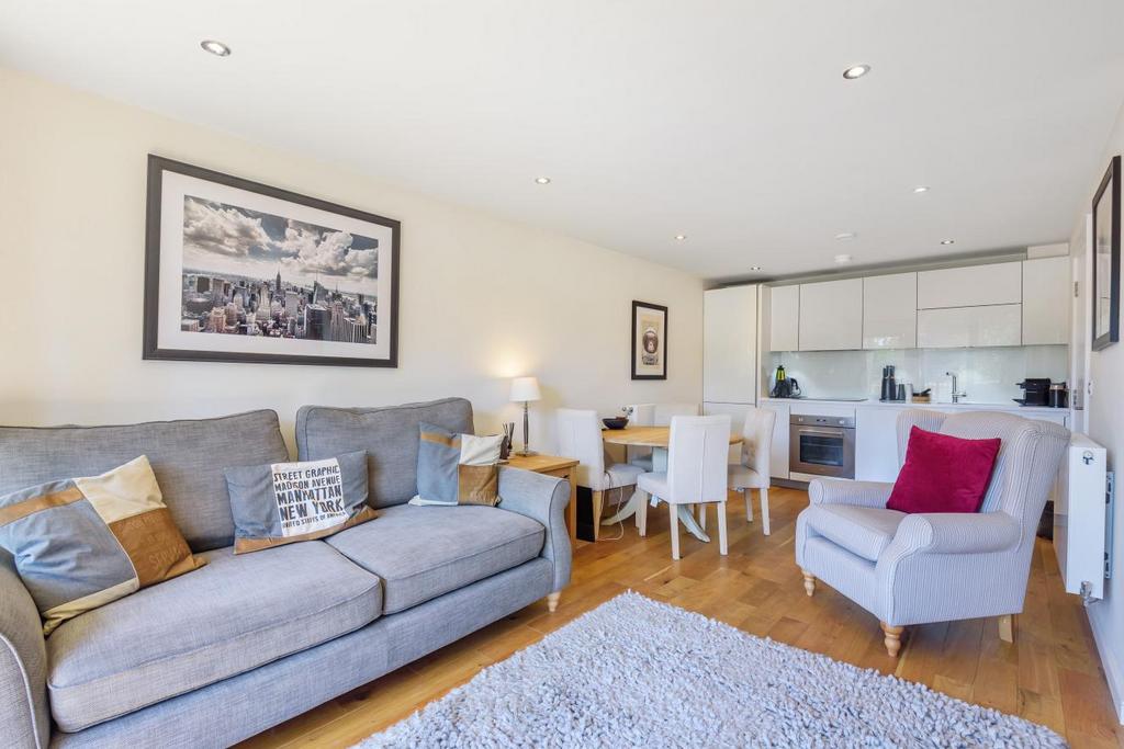 Eythorne Road, Oval 1 bed flat for sale £419,950