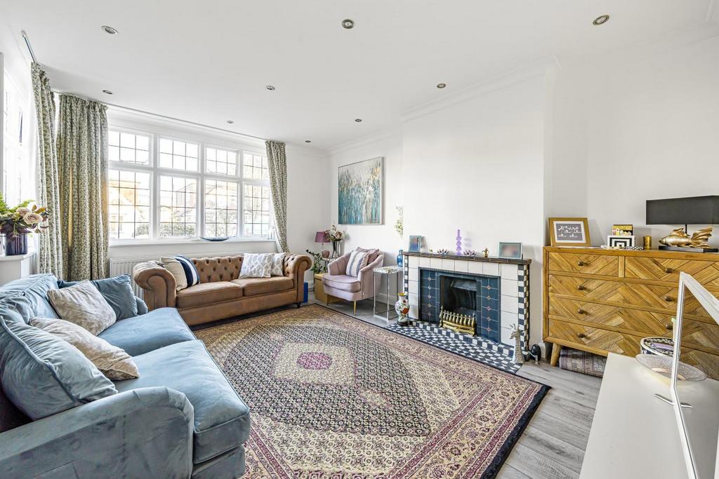 Ernest Grove, Beckenham 3 bed semidetached house for sale £700,000