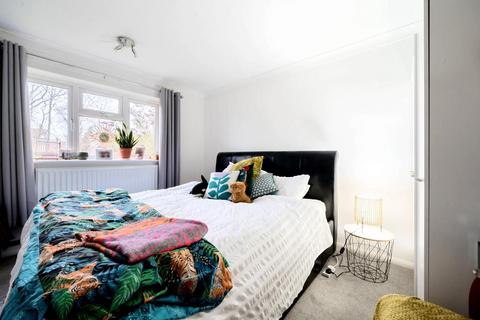 2 bedroom maisonette for sale, Aylesbury,  Buckinghamshire,  HP19