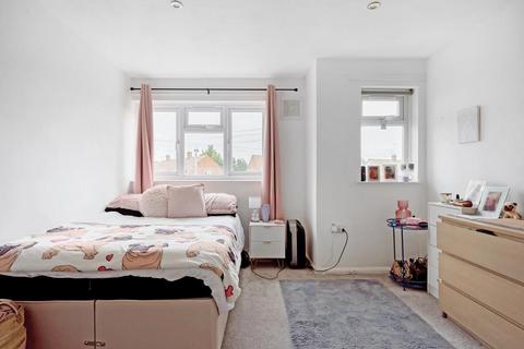 2 bedroom maisonette for sale, Aylesbury,  Buckinghamshire,  HP19
