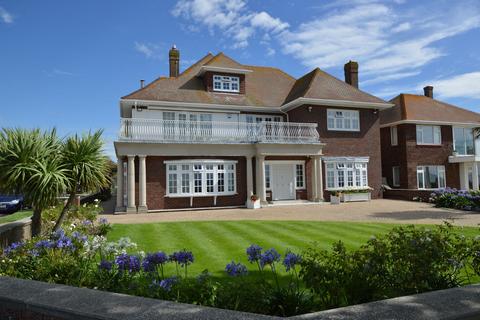 5 bedroom detached house for sale, Thorpe Bay Gardens, Thorpe Bay, SS1