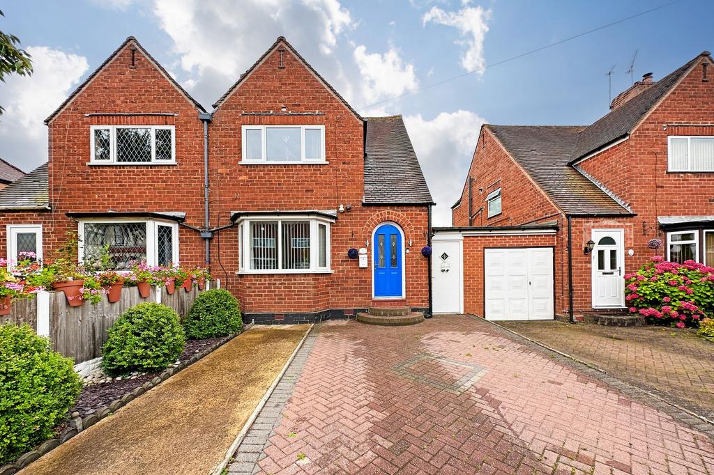 Avon Road, Shirley, B90 3 bed semidetached house for sale £335,000