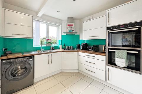 31 Avon Road, Shirley, Solihull, B90 4RJ