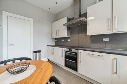 28e Busby Road, Clarkston, Glasgow, G76 7XH